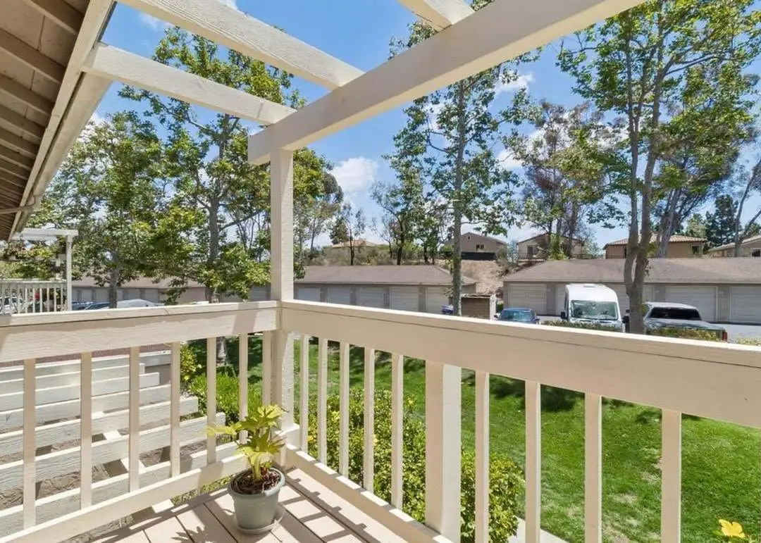 669 Diamond Way Apt 235A photo 3