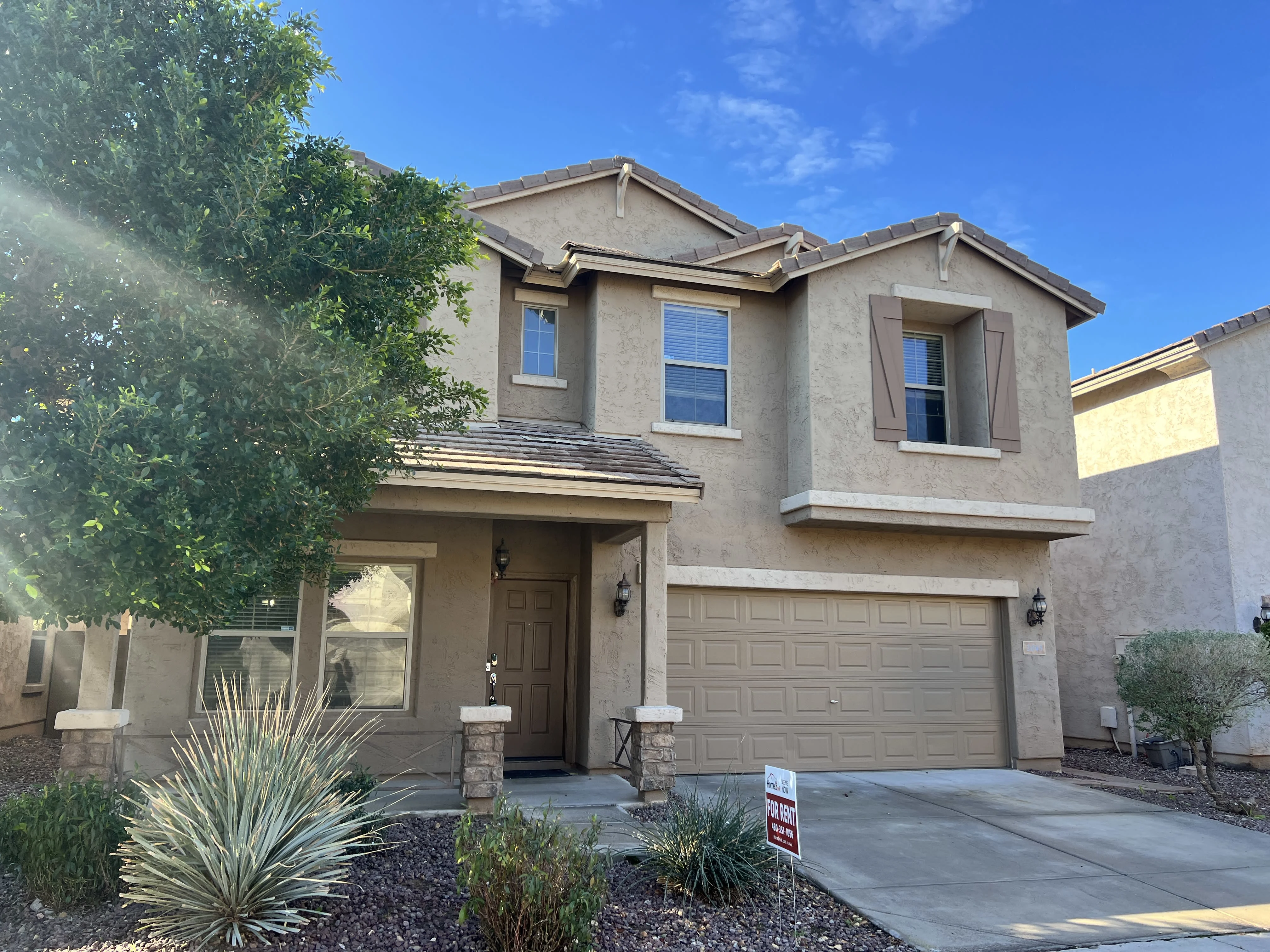 2045 W Le Marche Ave photo 2
