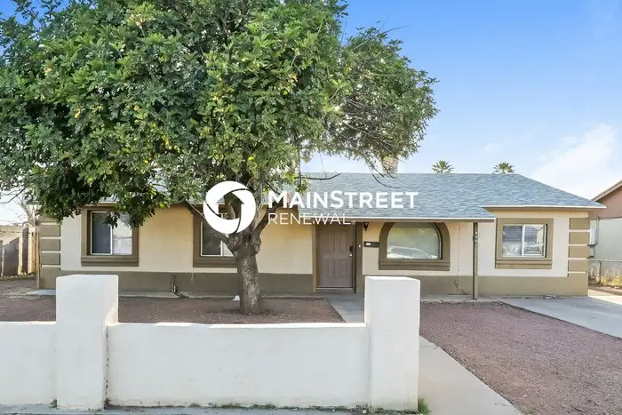 4302 N 73rd Ave Phoenix, AZ 85033 photo 2