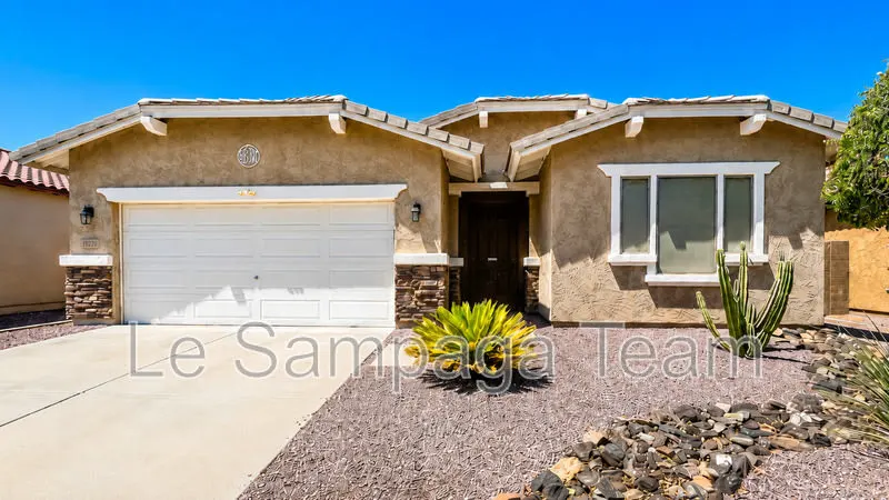 17636 W Maui Ln photo 2