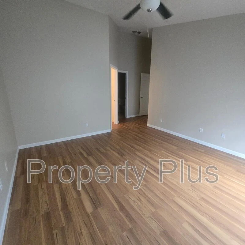 3411 W Sunland Ave Phoenix, AZ 85041 photo 5