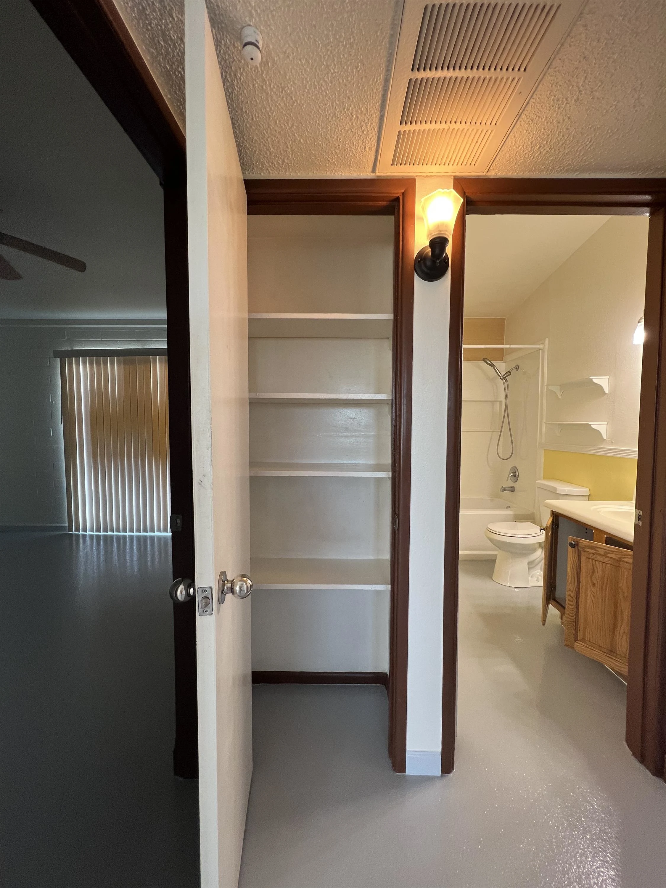4803 East Willetta Street - 4 photo 5