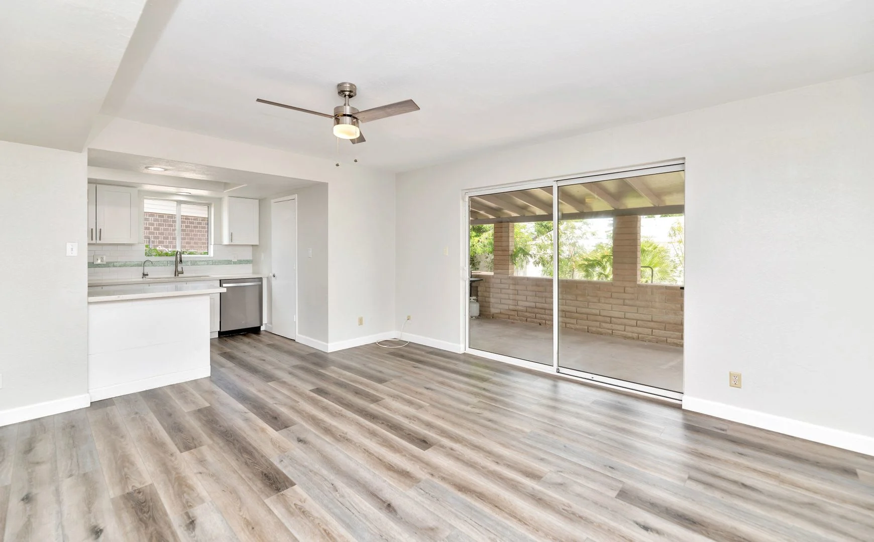 8444 E Plaza Ave Scottsdale, AZ 85250 photo 5