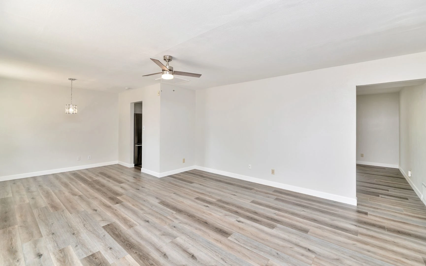 8444 E Plaza Ave Scottsdale, AZ 85250 photo 3