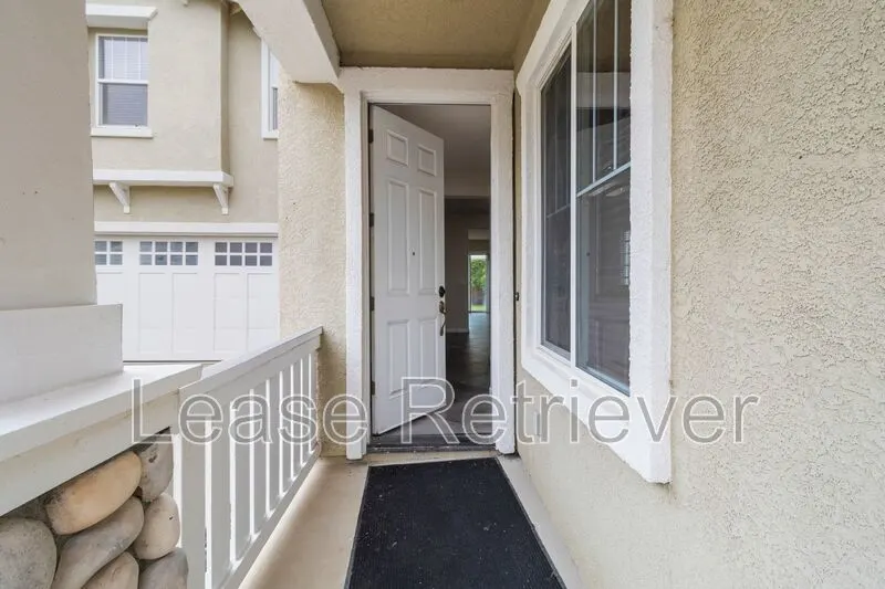 223 W Prosperidad Way photo 2
