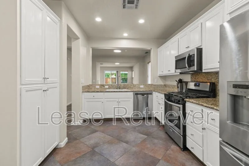 223 W Prosperidad Way photo 3