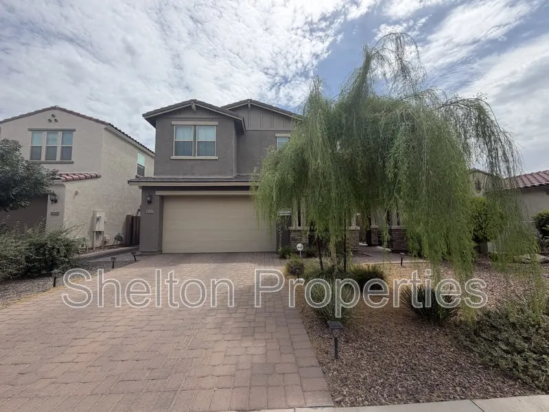 5217 N 79th Dr photo 2