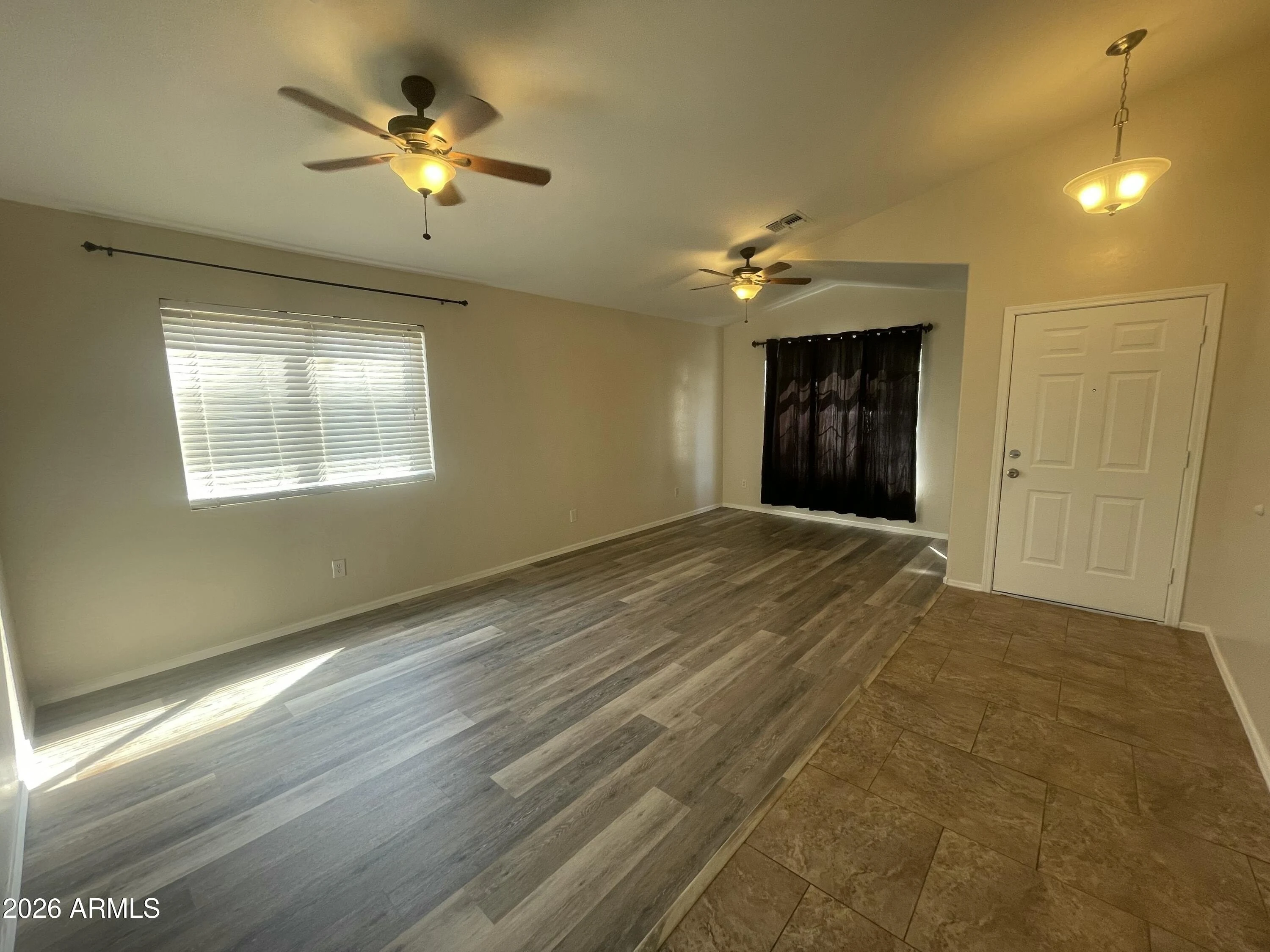 24403 N Oasis Blvd photo 4