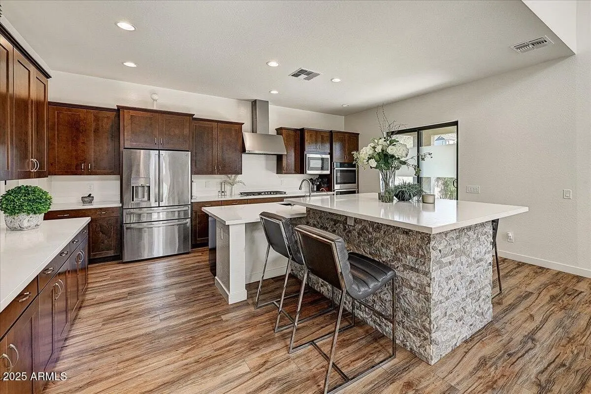 829 E Monte Way photo 5