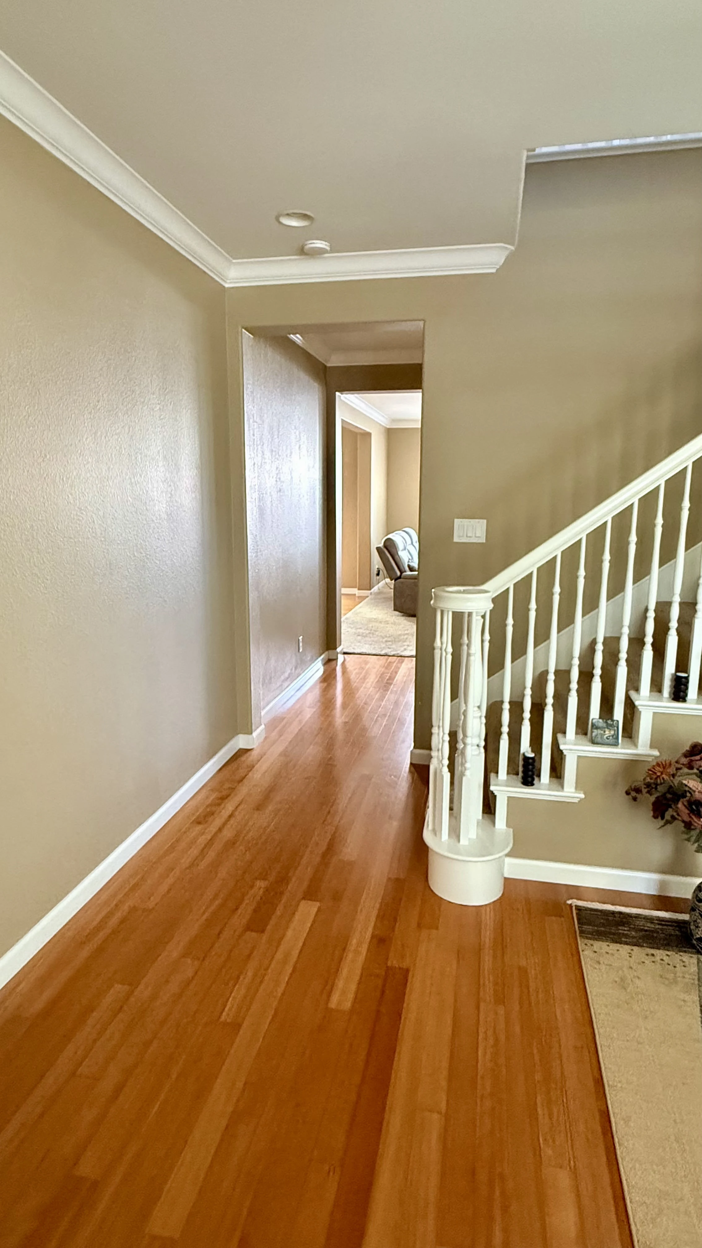 2192 Arlington Way photo 3