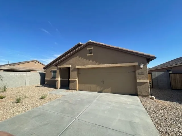 1553 E Kendall Pl photo 2