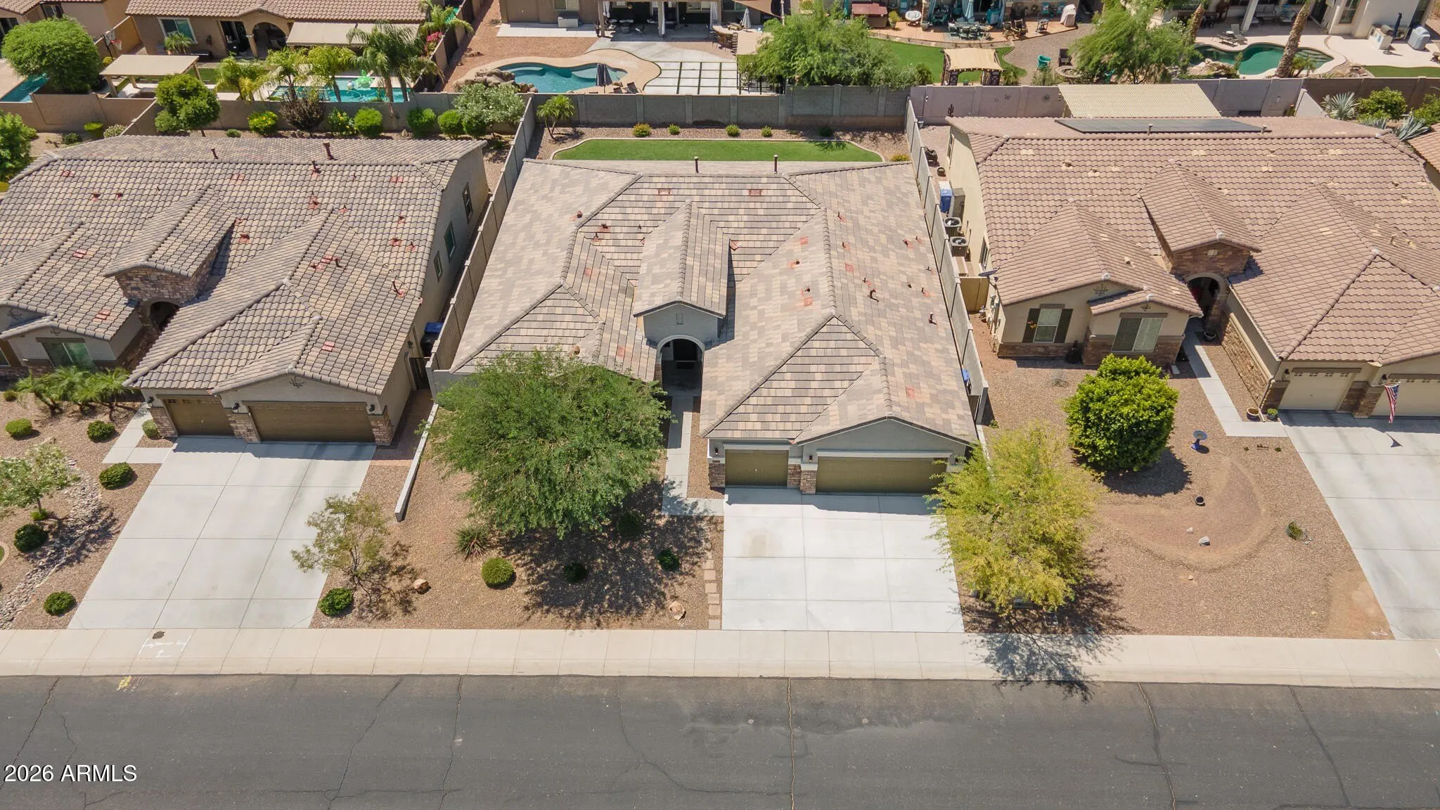 18445 W Saguaro Ln photo 5