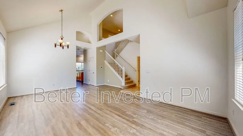 329 Hansbery Way Santa Rosa, CA 95409 photo 5
