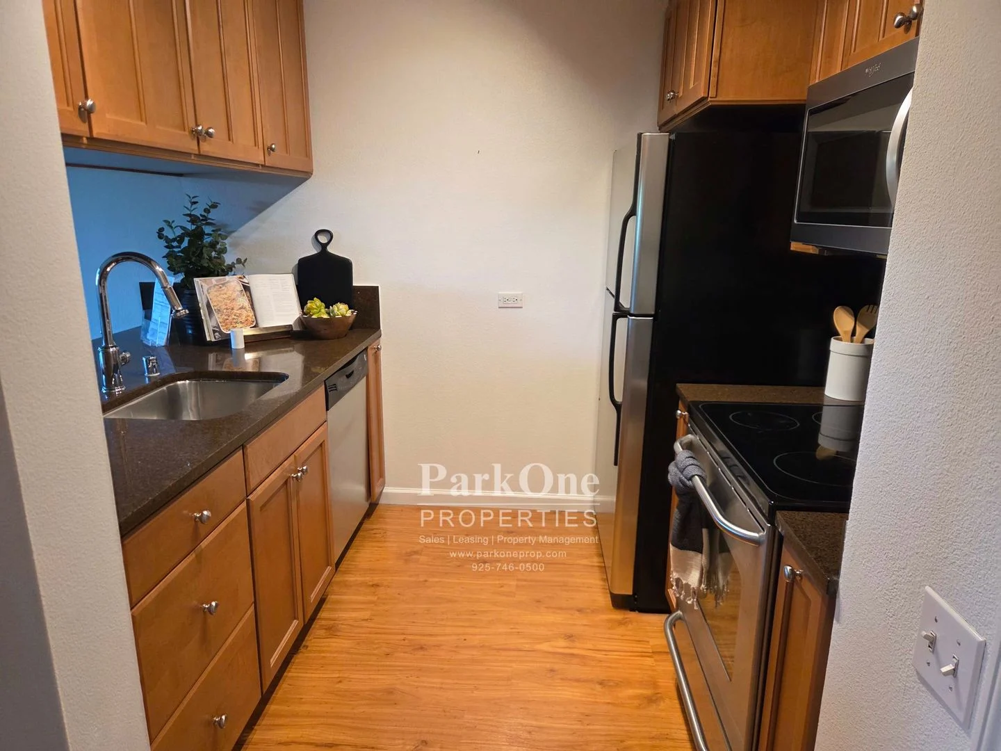 Nicely Updated Condo in Downtown Walnut Creek photo 2