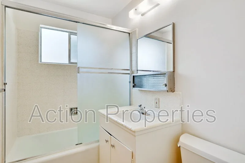 376 View St photo 3