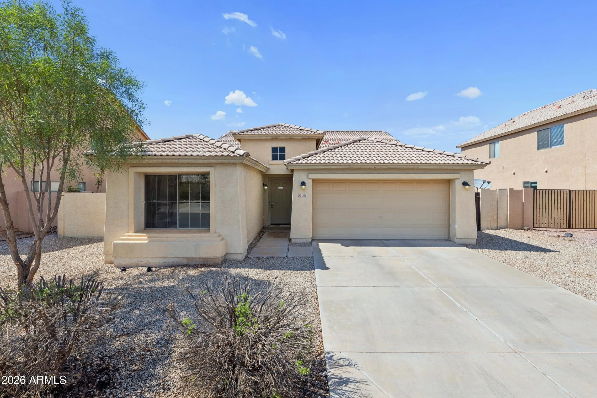 1576 E Gabrilla Dr Casa Grande, AZ 85122 photo 2