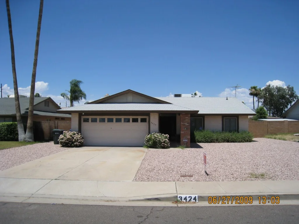 3424 W Aire Libre Ave photo 2