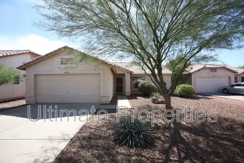 10407 W Medlock Dr photo 2