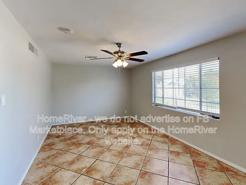 3623 W Luke Ave photo 4