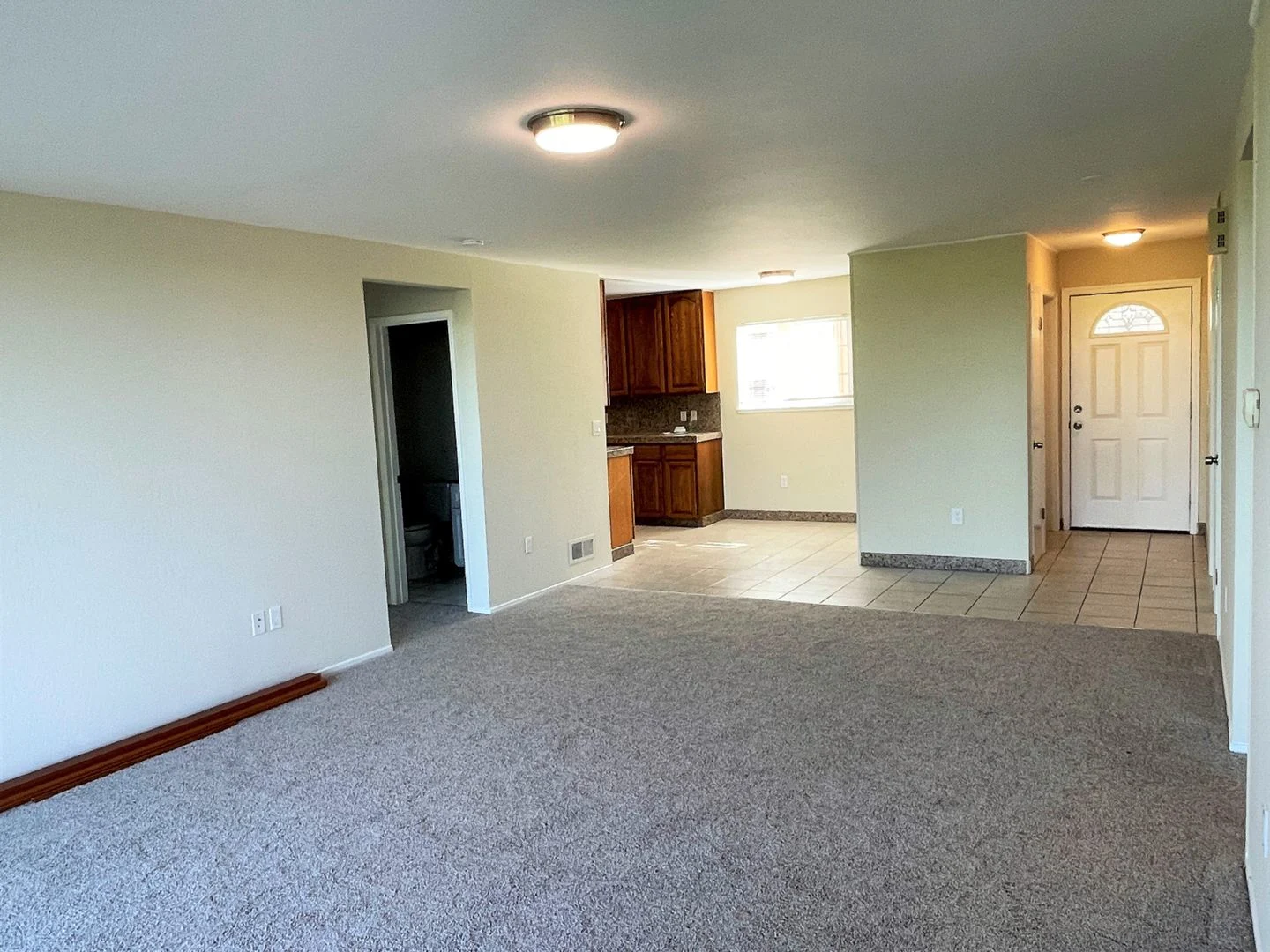 Beautiful 3 bedroom, 2 bathroom home in duplex with large deck for rent photo 5