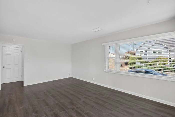 423 Webster Street photo 3