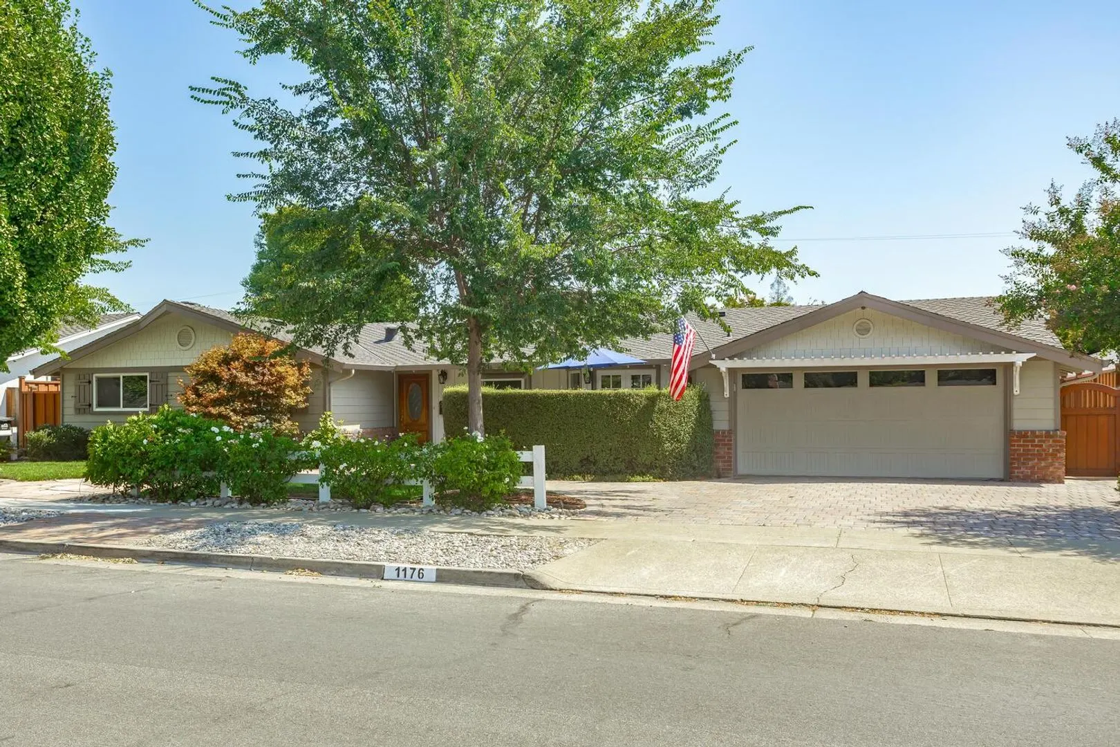 1176 Koch Ln photo 3