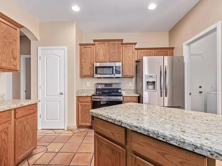 10213 W Cordes Rd photo 5
