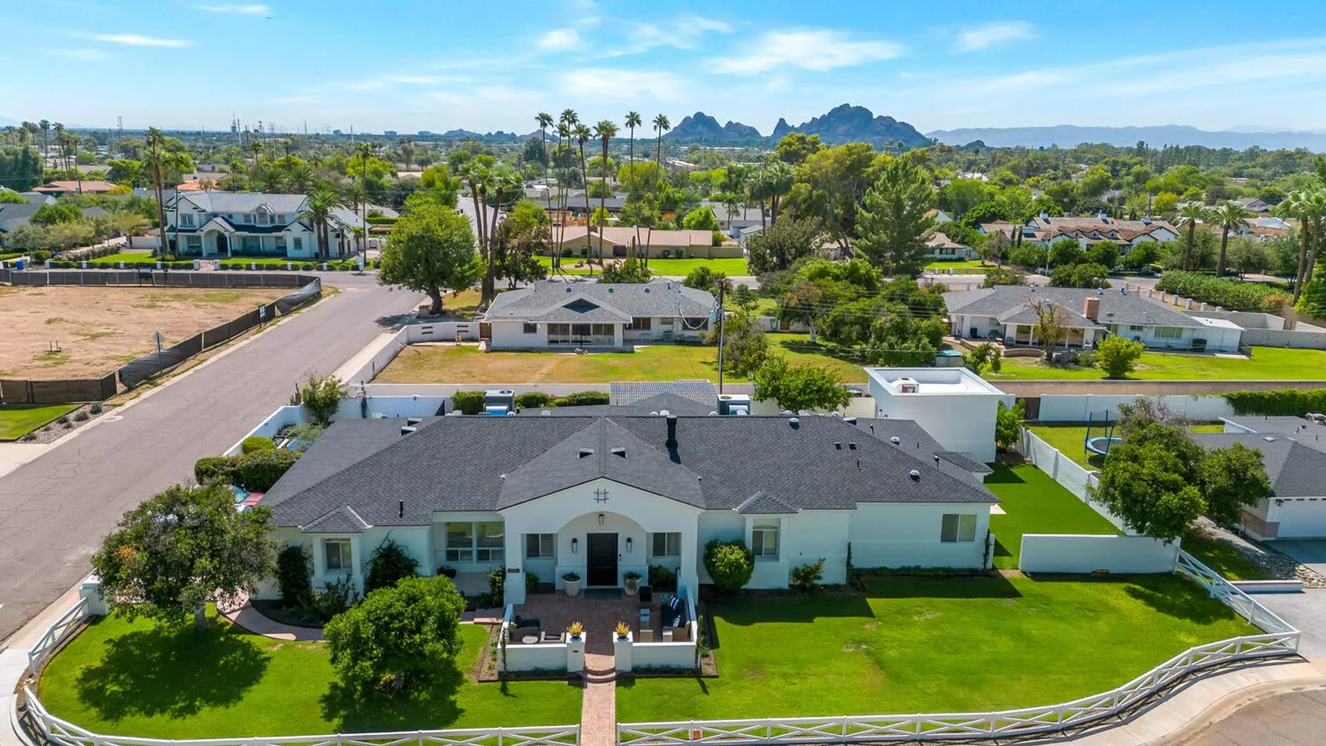 6139 E Calle Del Sud Scottsdale, AZ 85251
