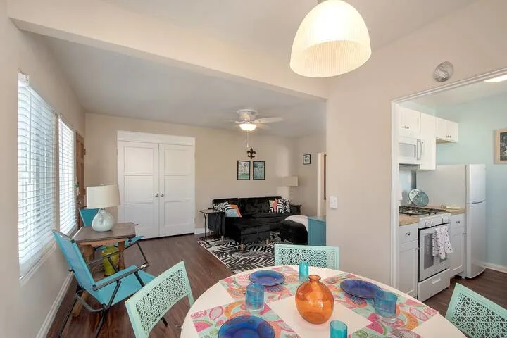 719 Whiting Court-1 photo 5