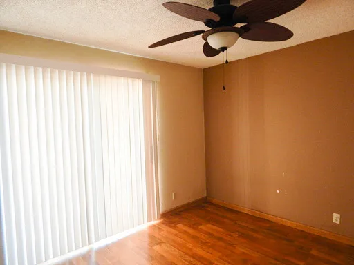 Upper Unit Condo Close to 880 photo 3