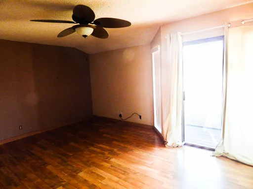 Upper Unit Condo Close to 880 photo 4