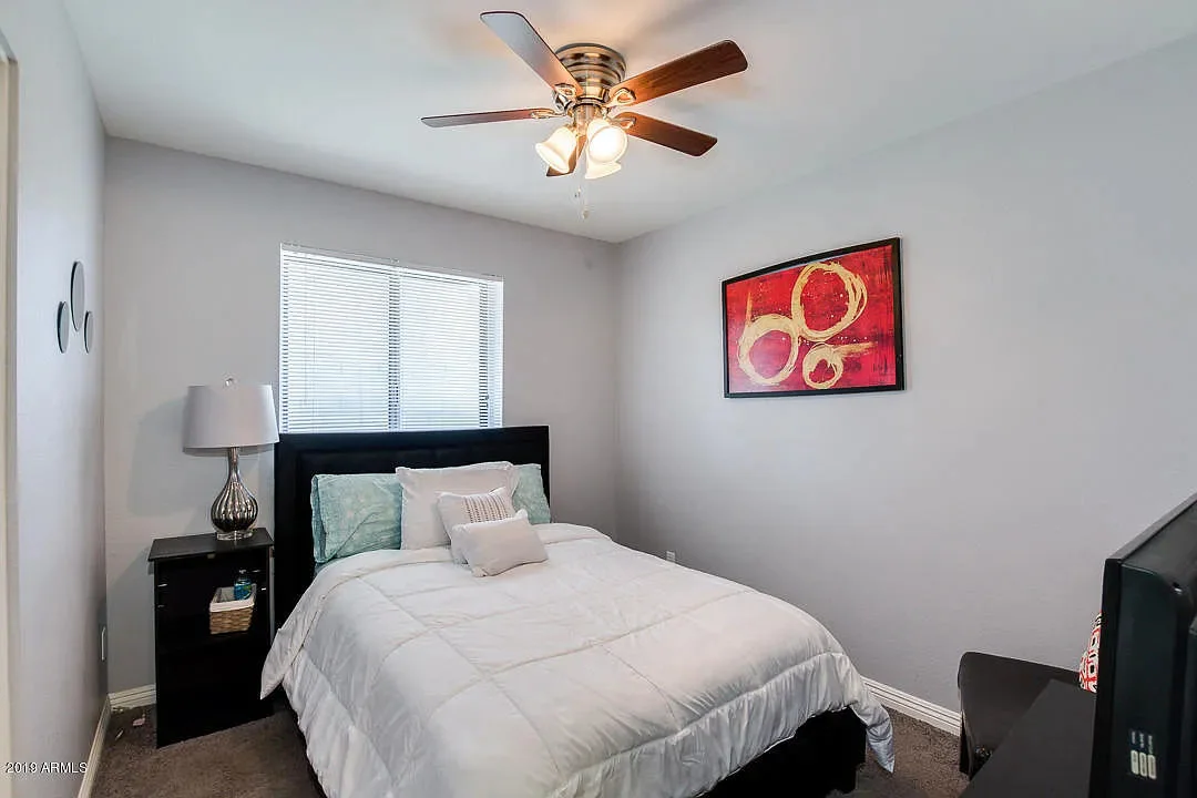 1909 W Palm Ln photo 5