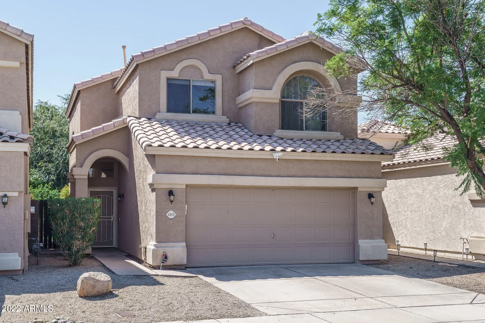 1315 W ESCUDA Road