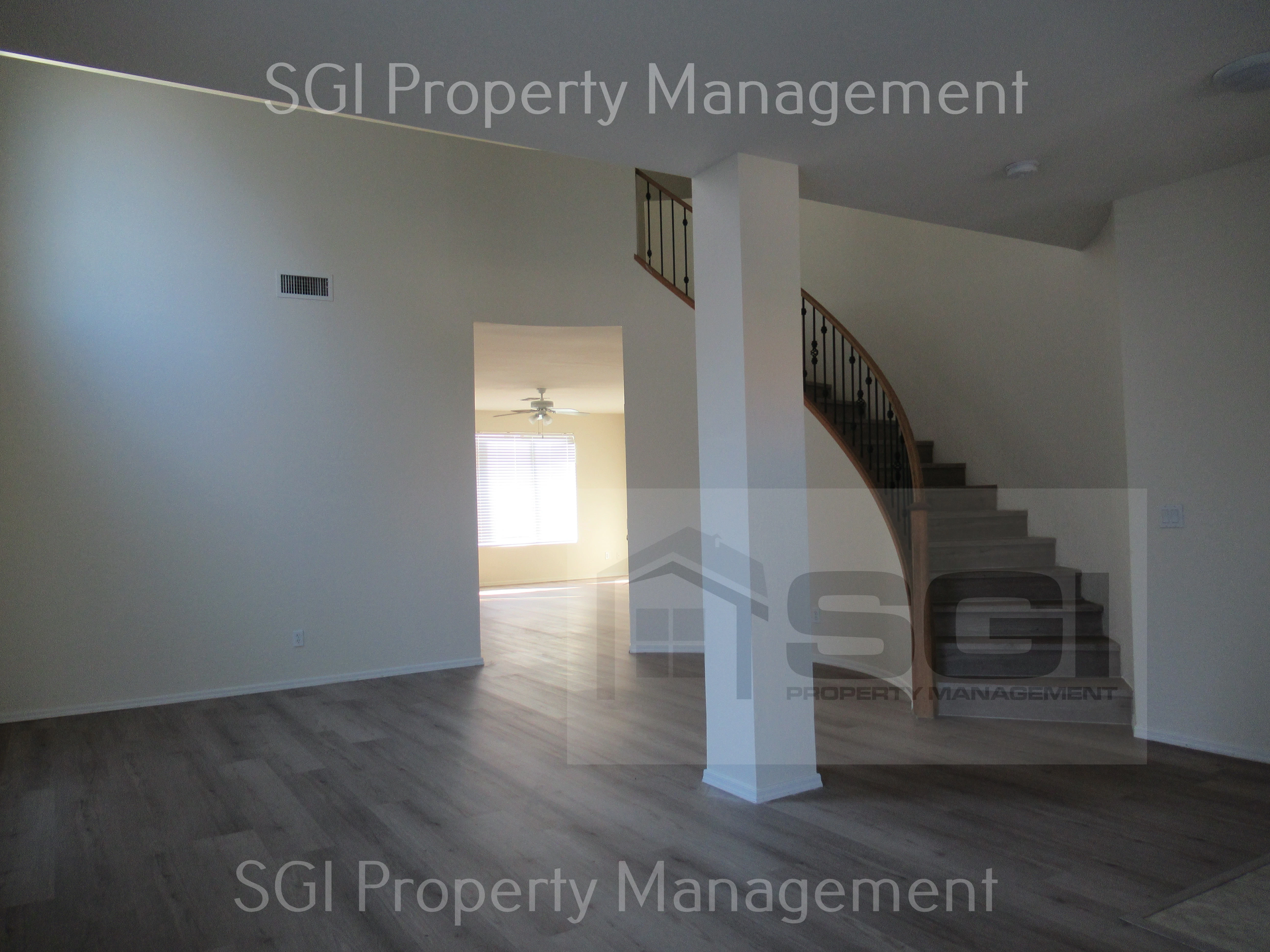 3123 W Pleasant Ln Phoenix, AZ 85041 photo 4