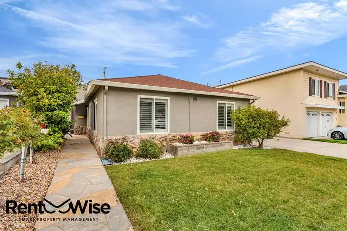 110 Cuesta Dr. photo 5