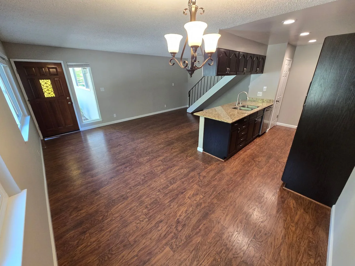 Sharp 2 bedroom in Pleasanton available now. photo 5
