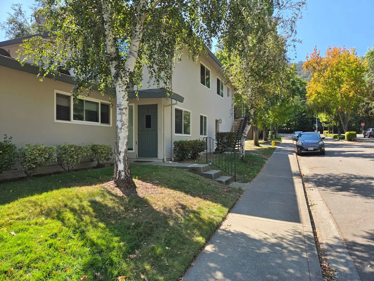 Sharp 2 bedroom in Pleasanton available now.