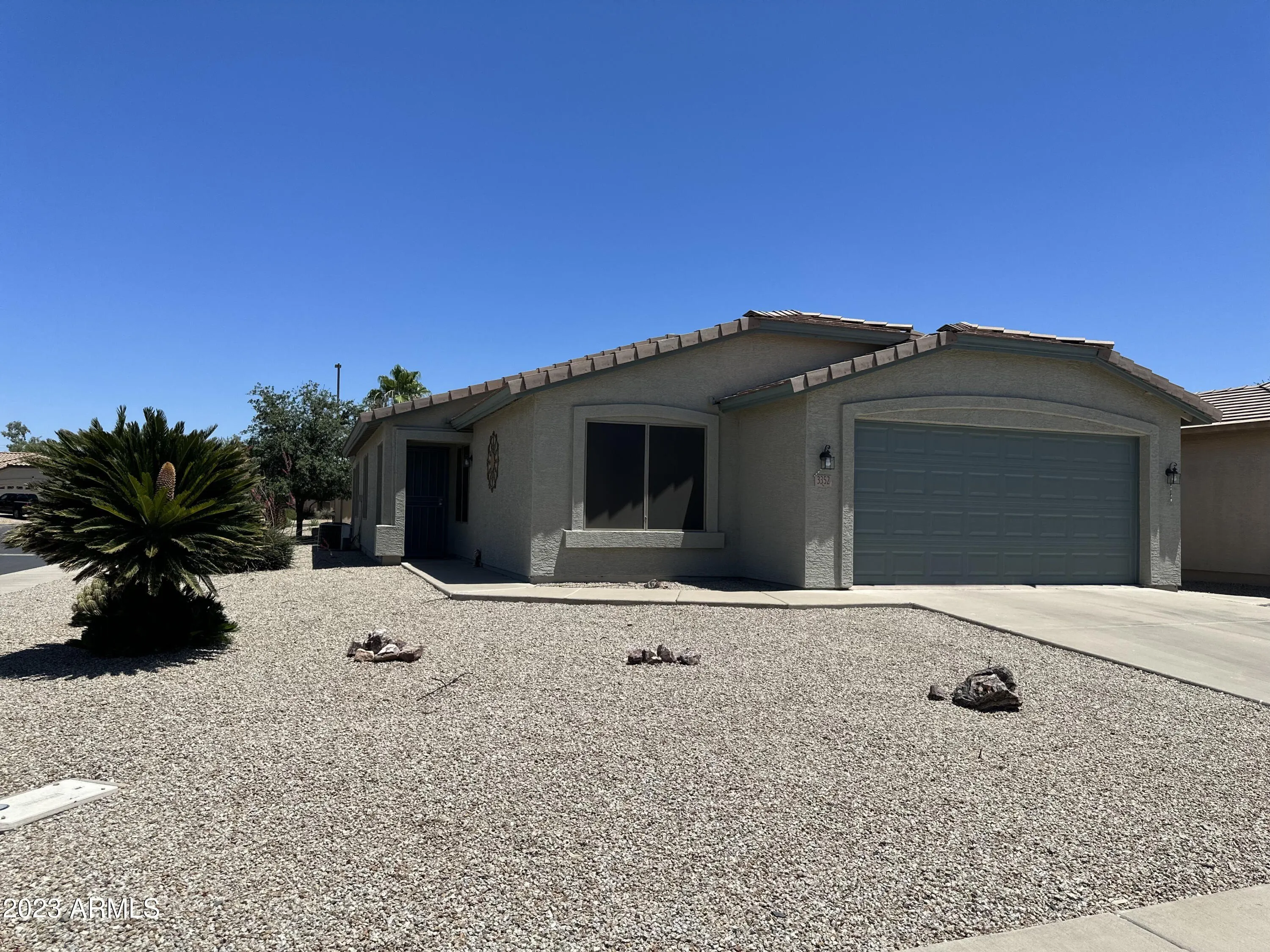 3352 E CHERRY HILLS Place photo 2