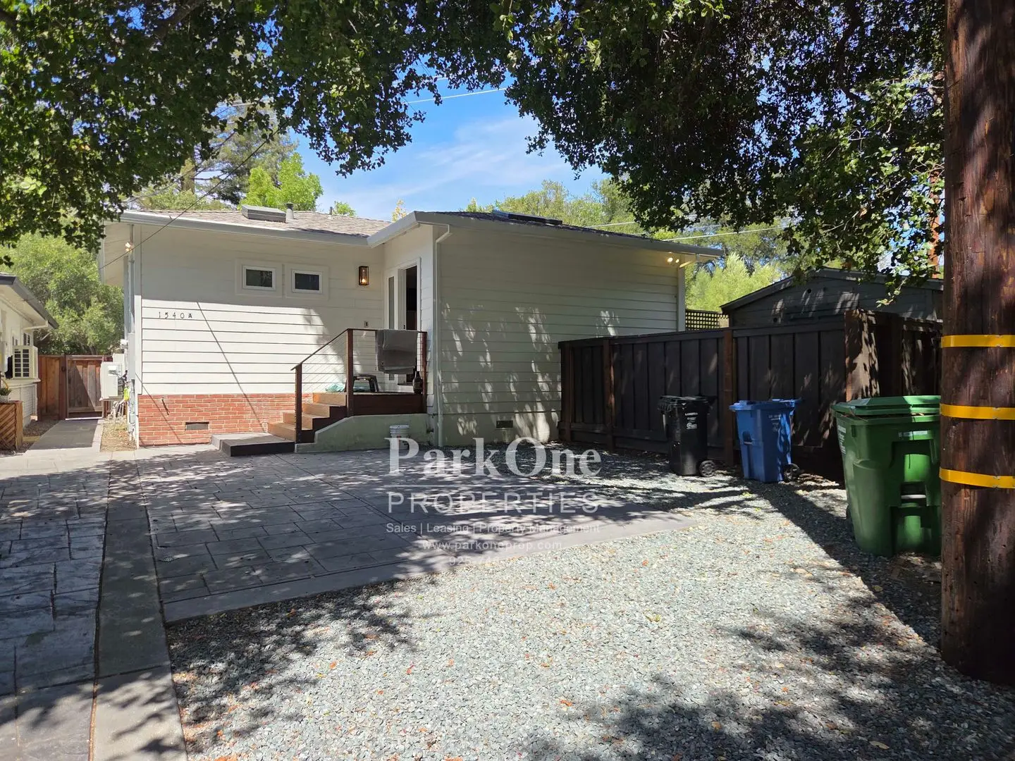 1540 Westwood Ct photo 2