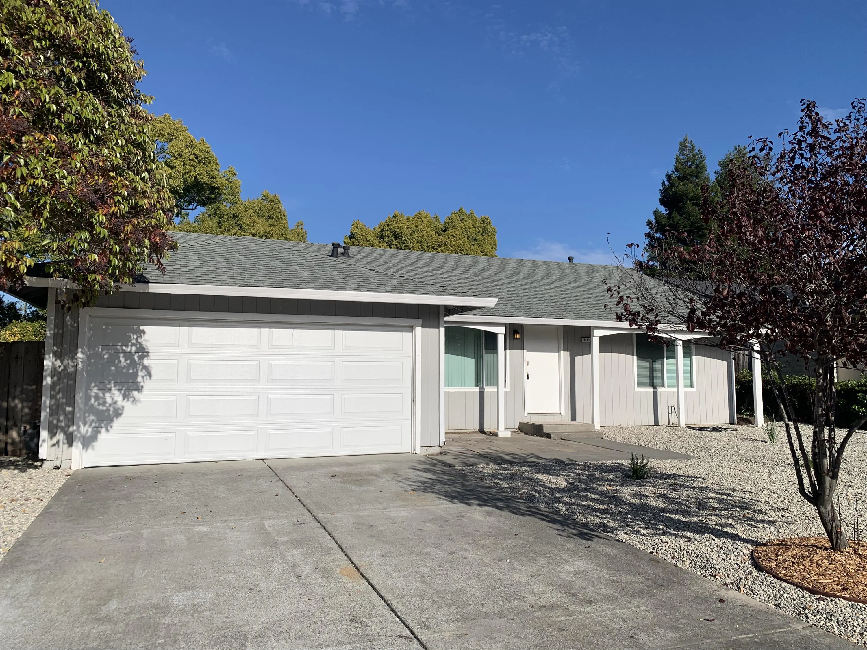 7181 Circle Dr Rohnert Park, CA 94928