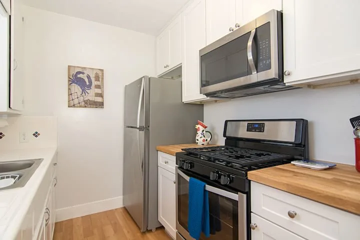 723 Whiting Court-1 photo 3
