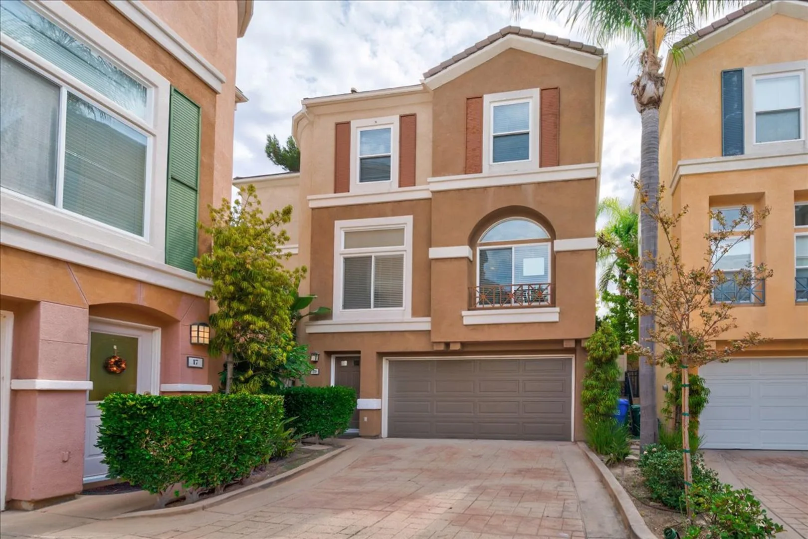 12680 Carmel Country Road, Unit 15