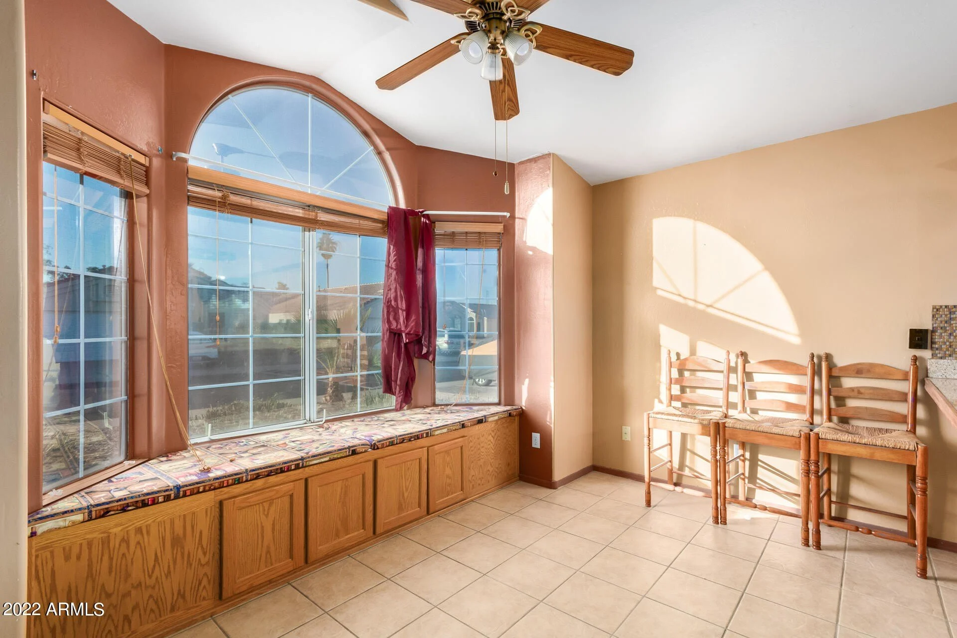 525 N VAL VISTA Drive photo 5