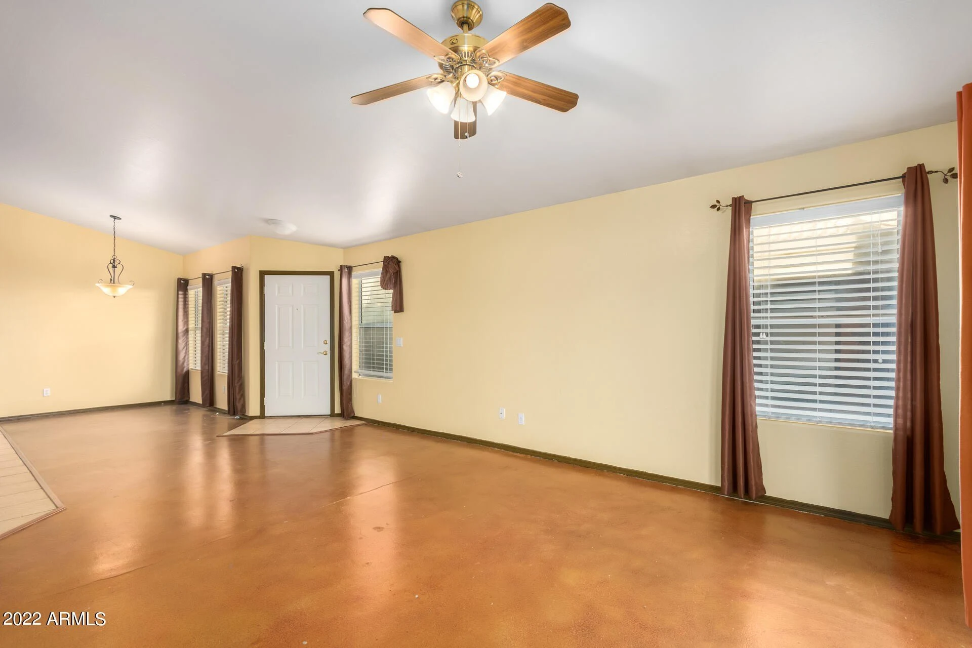 525 N VAL VISTA Drive photo 3