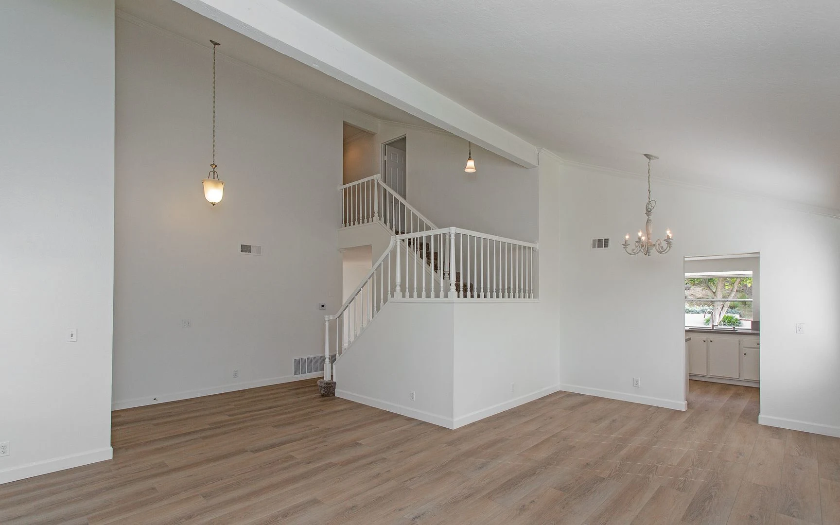 7960 Represa Cir photo 5