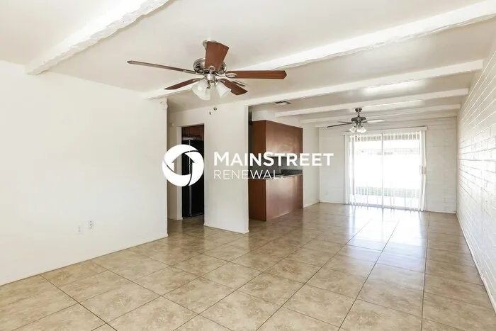 7132 W Glenrosa Ave Phoenix, AZ 85033 photo 4