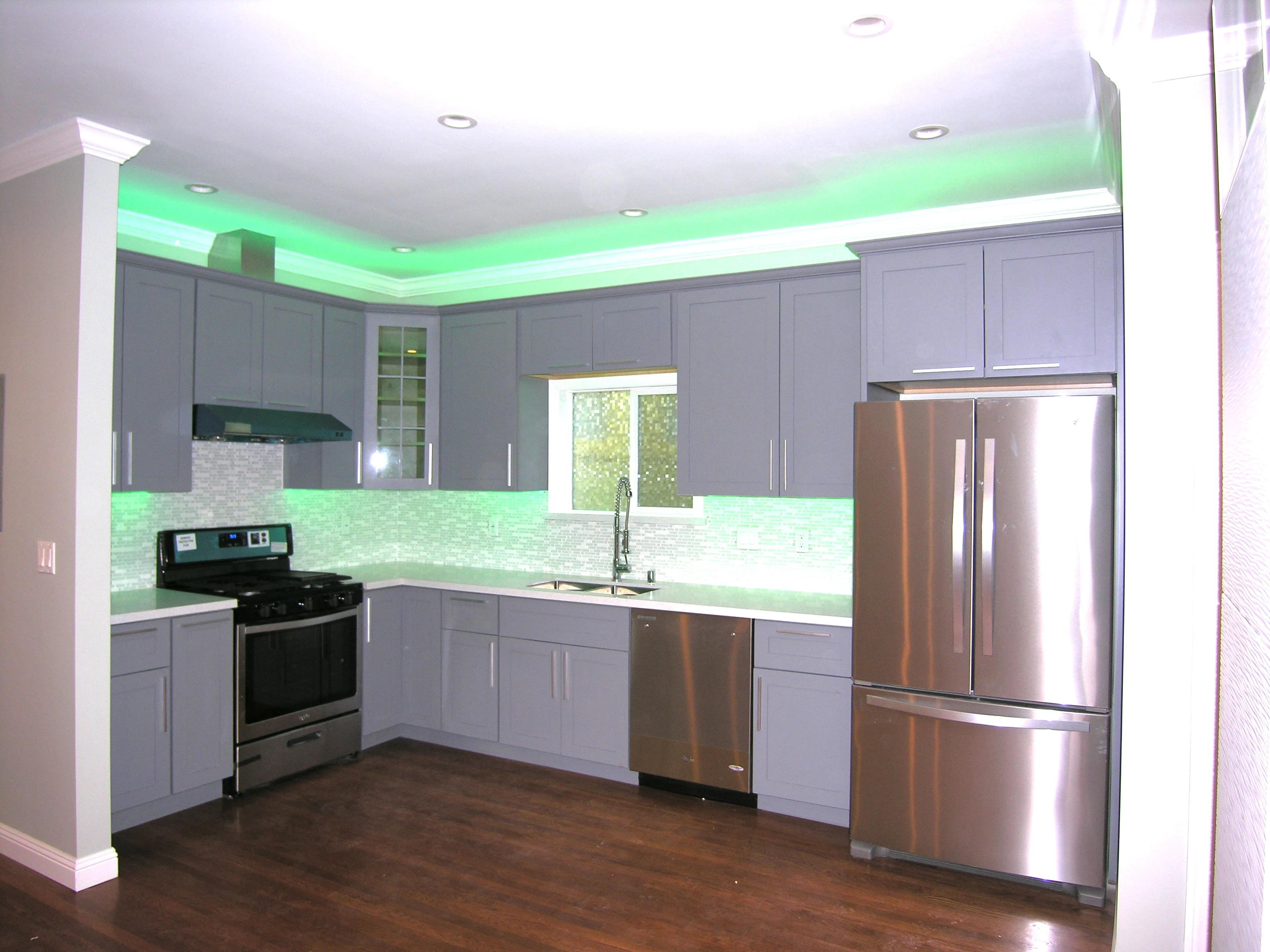 124 Ellington Ave photo 2