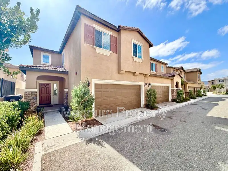 24242 Hazelnut Ave photo 3