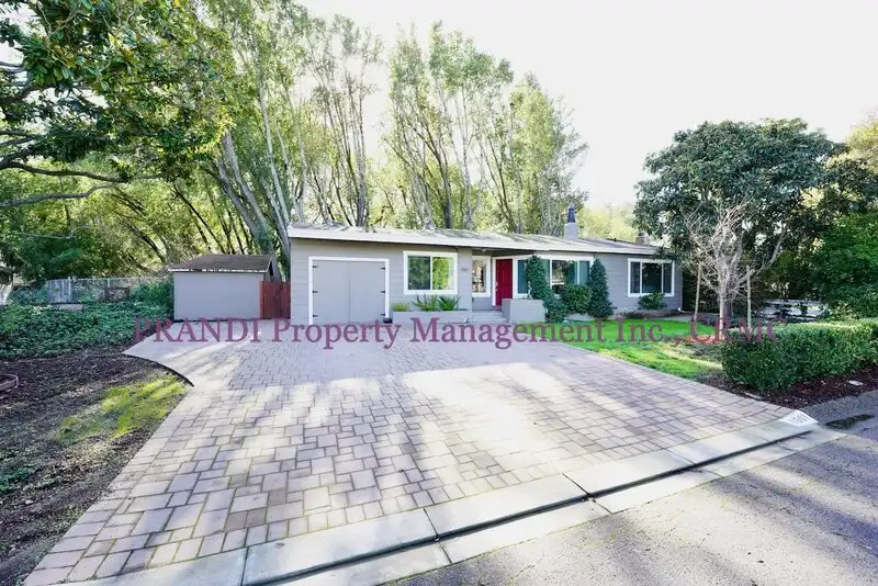 1501 Park Ct Novato, CA 94945 photo 2