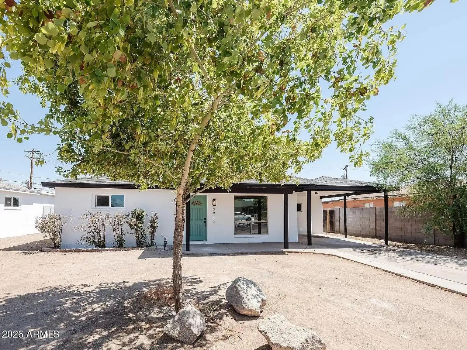 2915 W Griswold Rd Phoenix, AZ 85051 photo 2